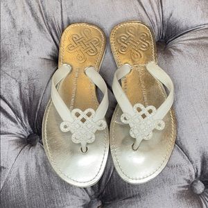Authentic Diane Von Furstenberg White Sandals sz:8